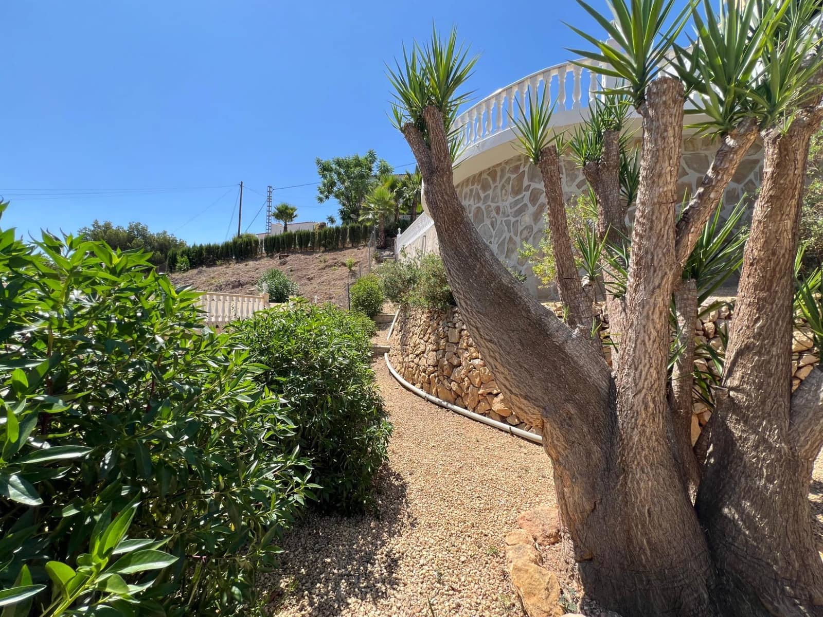 Chalet de 4 habitaciones en La Nucia en venta con piscina garaje - 560.000 € (Ref: 8939469)