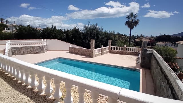 Chalet de 3 habitaciones en Alfaz del Pi / L'Alfàs del Pi en venta con piscina garaje - 520.000 € (Ref: 8940036)
