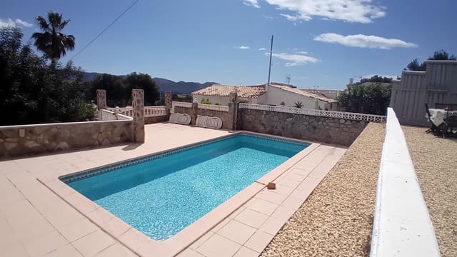 Chalet de 3 habitaciones en Alfaz del Pi / L'Alfàs del Pi en venta con piscina garaje - 520.000 € (Ref: 8940036)