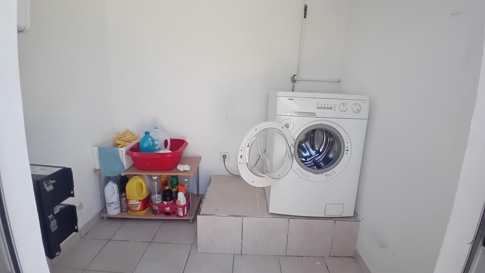 8 makuuhuone Huvila myytävänä paikassa La Nucia mukana uima-altaan - 649 000 € (Ref: 9023278)