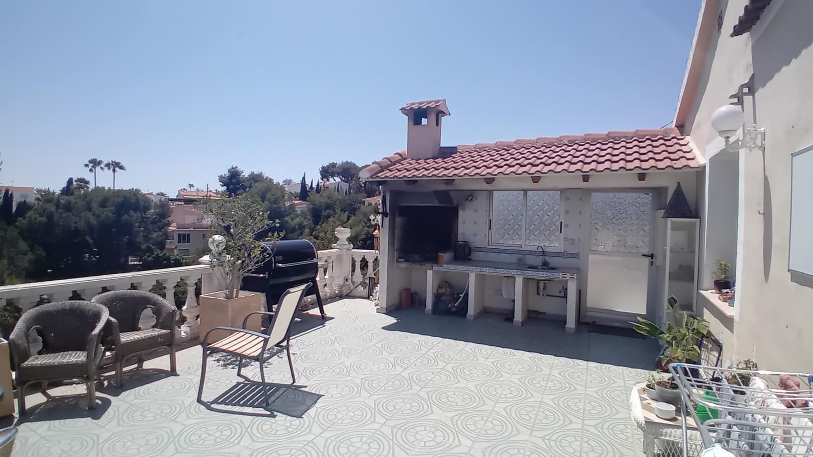 8 makuuhuone Huvila myytävänä paikassa La Nucia mukana uima-altaan - 649 000 € (Ref: 9023278)