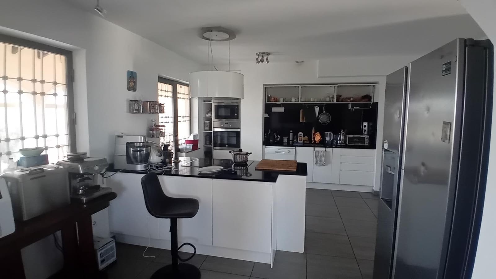 8 makuuhuone Huvila myytävänä paikassa La Nucia mukana uima-altaan - 649 000 € (Ref: 9023278)