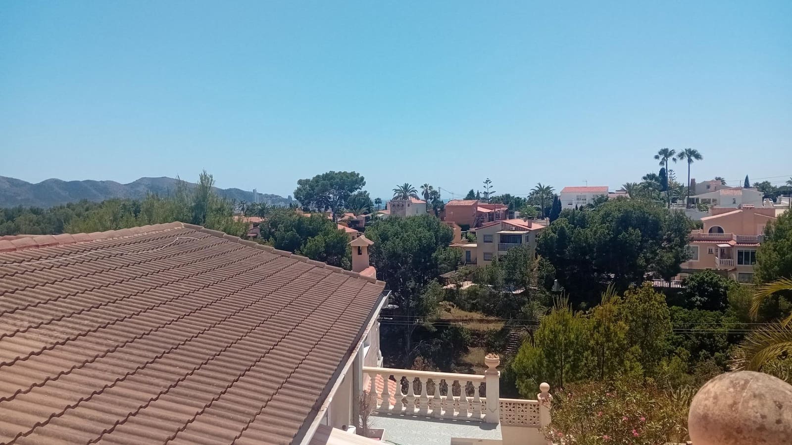 8 makuuhuone Huvila myytävänä paikassa La Nucia mukana uima-altaan - 649 000 € (Ref: 9023278)