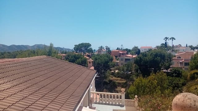 8 makuuhuone Huvila myytävänä paikassa La Nucia mukana uima-altaan - 649 000 € (Ref: 9023278)