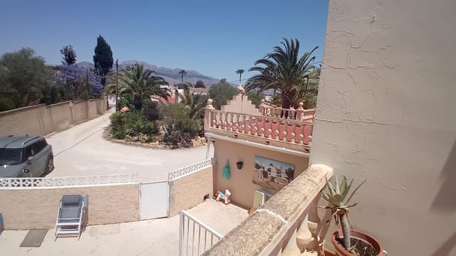 8 makuuhuone Huvila myytävänä paikassa La Nucia mukana uima-altaan - 649 000 € (Ref: 9023278)