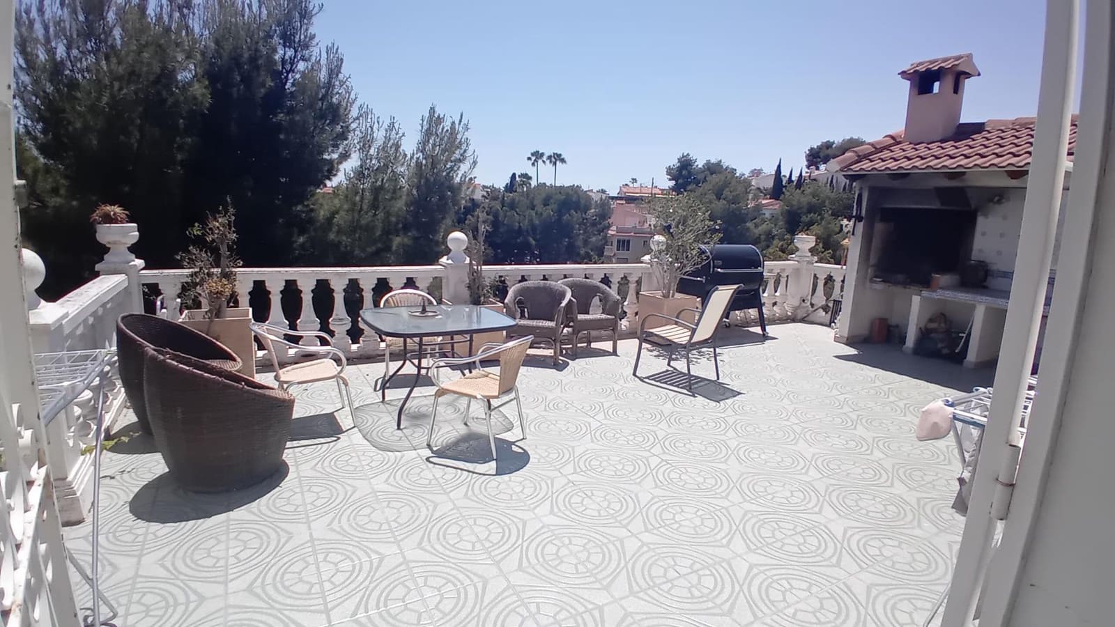 8 makuuhuone Huvila myytävänä paikassa La Nucia mukana uima-altaan - 649 000 € (Ref: 9023278)