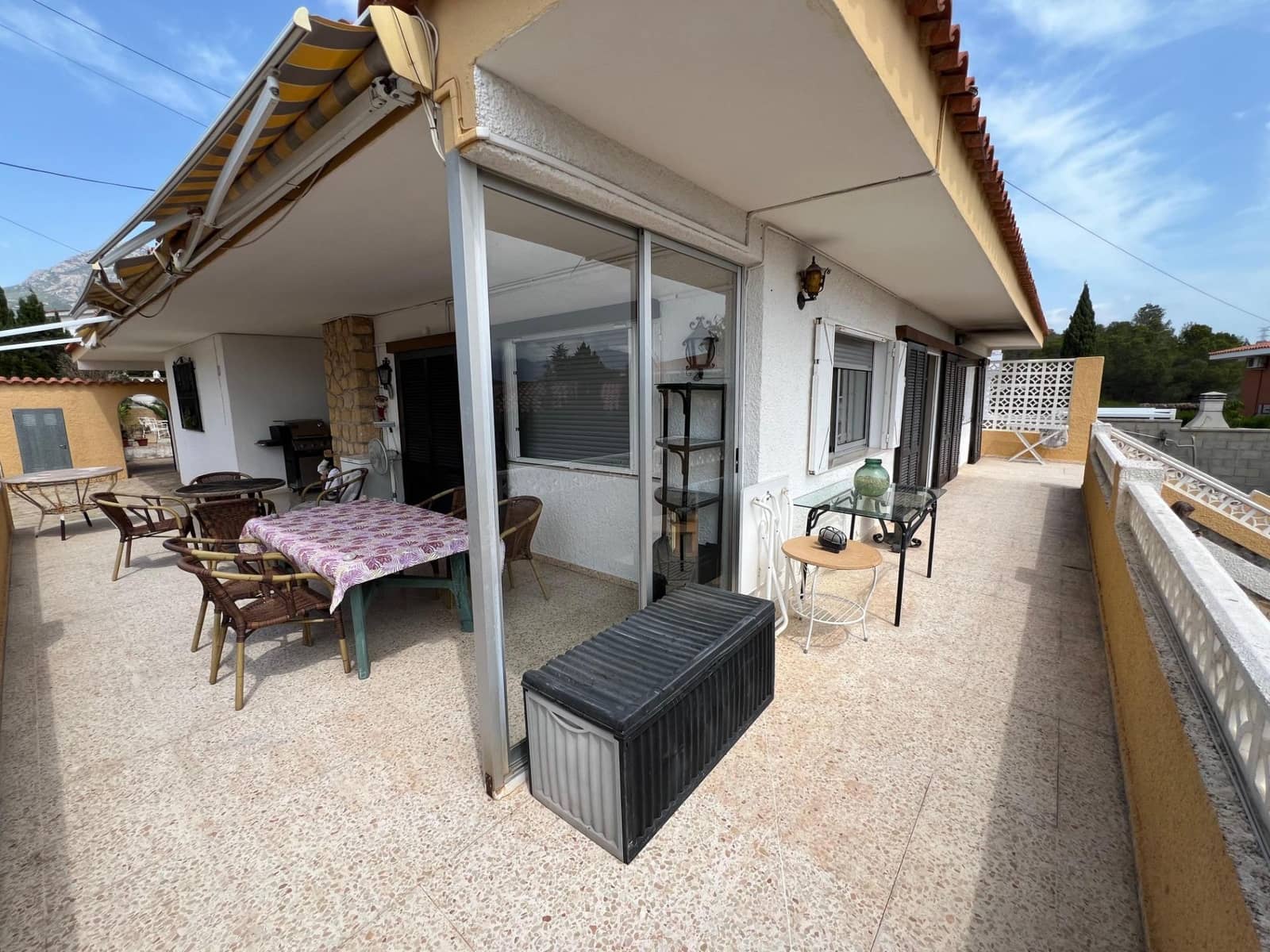 2 bedroom Villa for sale in La Nucia - € 380,000 (Ref: 9029543)