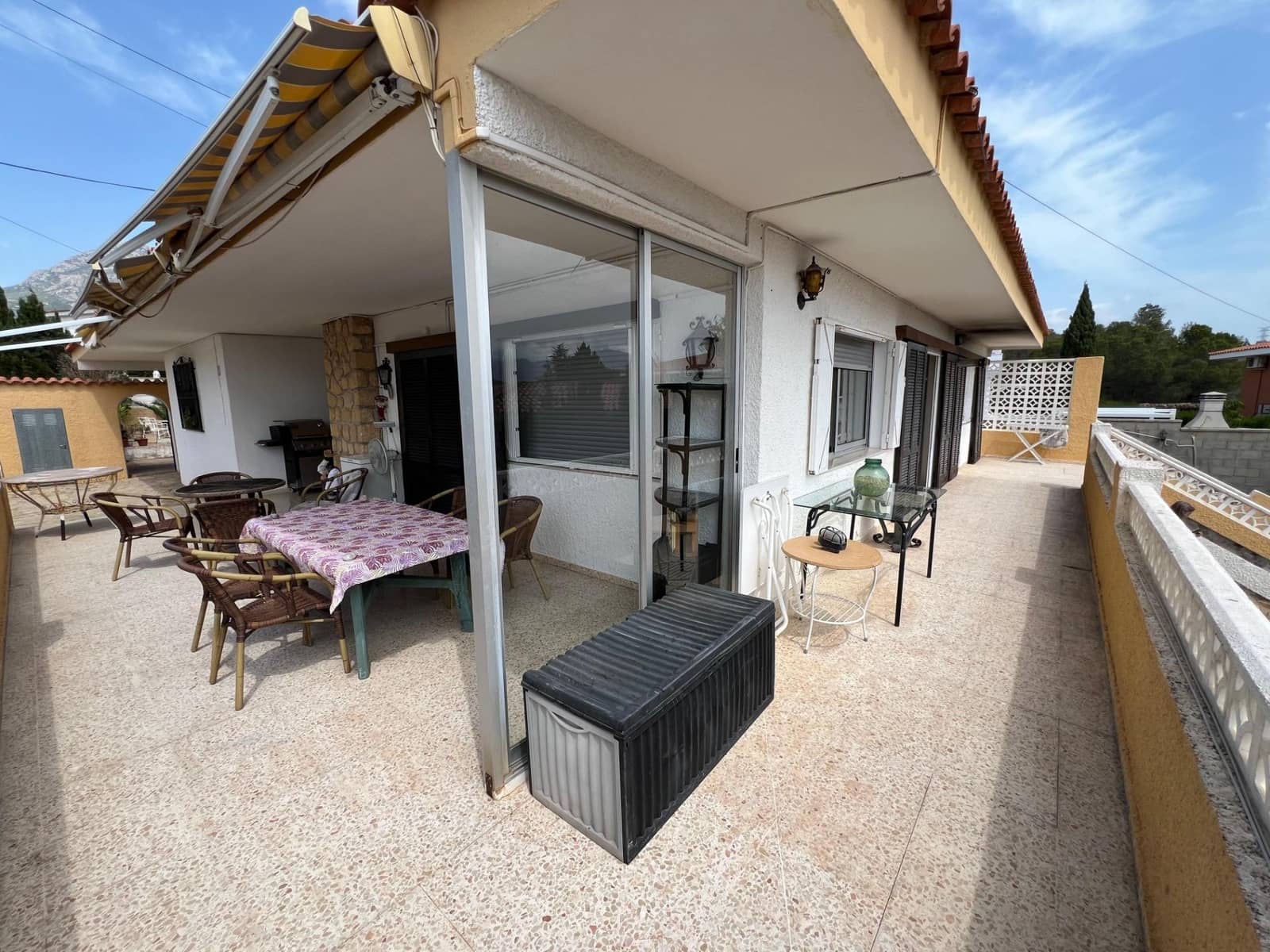 2 bedroom Villa for sale in La Nucia - € 380,000 (Ref: 9029543)