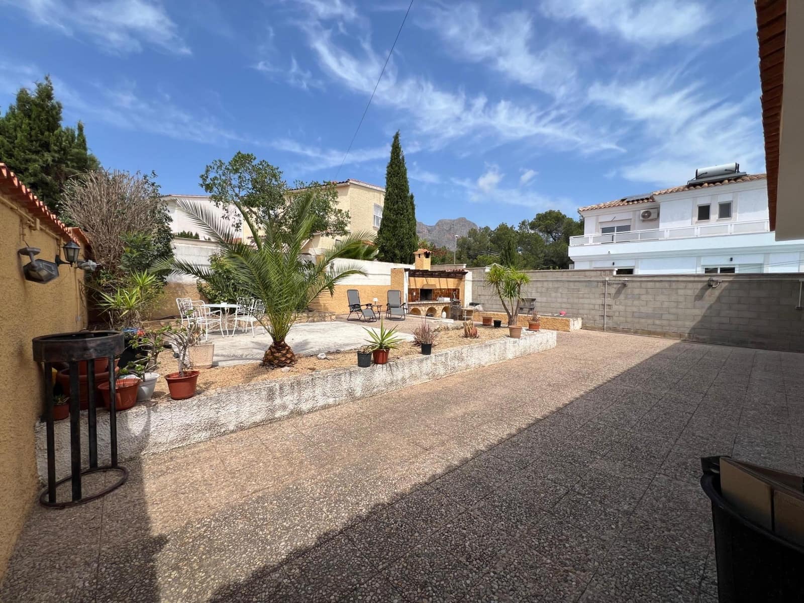 2 bedroom Villa for sale in La Nucia - € 380,000 (Ref: 9029543)