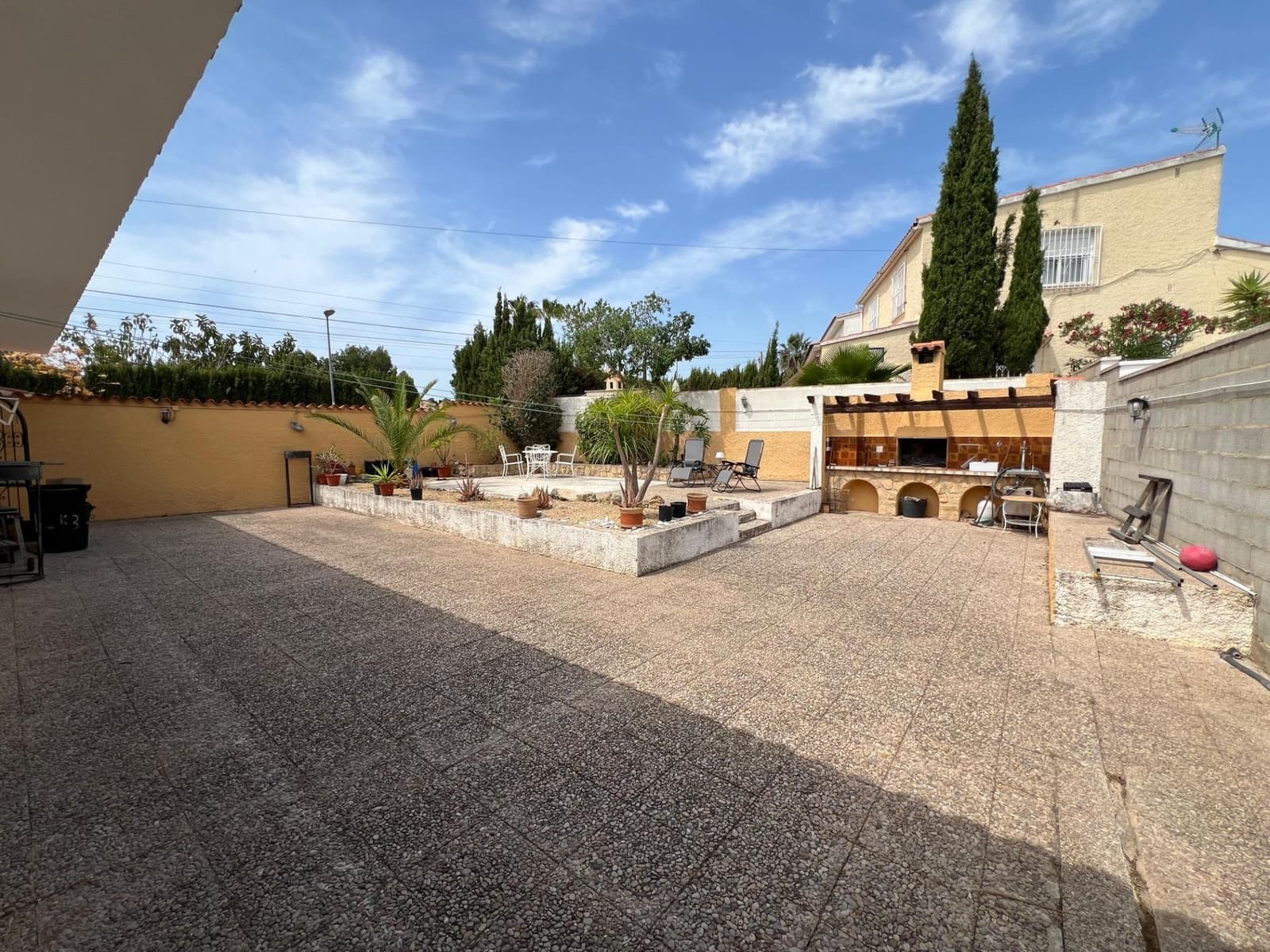 2 bedroom Villa for sale in La Nucia - € 380,000 (Ref: 9029543)
