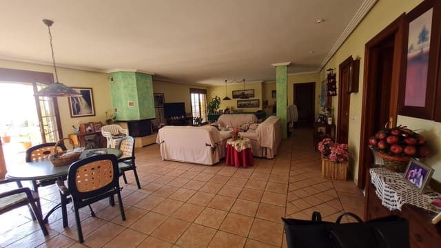 4 quarto Moradia para venda em Callosa d'En Sarrià com piscina - 700 000 € (Ref: 9042250)