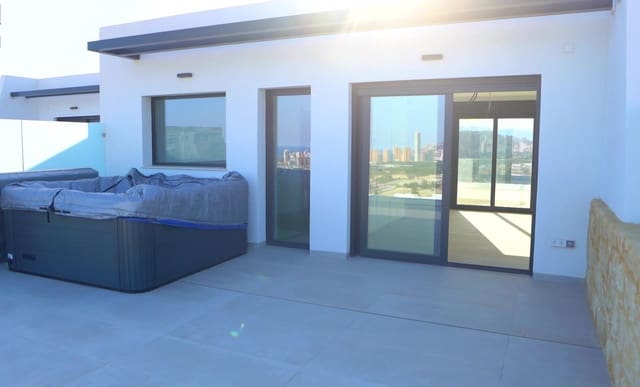 6 makuuhuone Kattohuoneisto myytävänä paikassa Finestrat mukana uima-altaan - 580 000 € (Ref: 9057591)