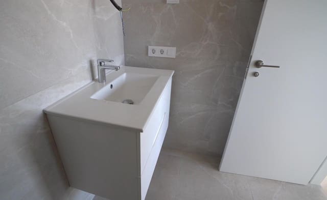 6 makuuhuone Kattohuoneisto myytävänä paikassa Finestrat mukana uima-altaan - 580 000 € (Ref: 9057591)