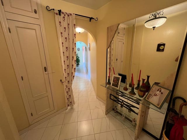 3 soveværelse Lejlighed til salg i Colonia Madrid, Benidorm - € 265.000 (Ref: 9161032)