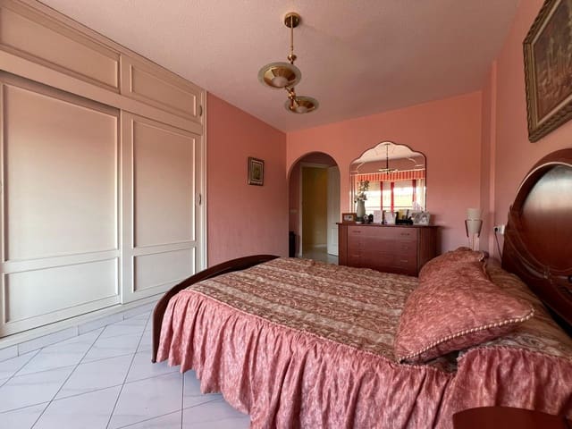 3 soveværelse Lejlighed til salg i Colonia Madrid, Benidorm - € 265.000 (Ref: 9161032)