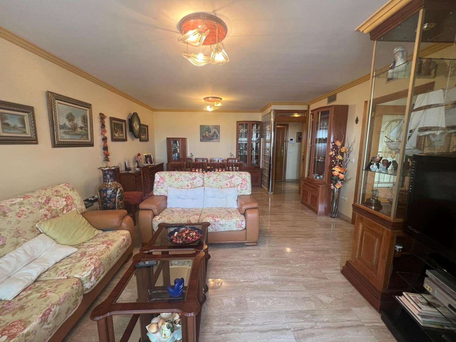 2 sovrum Lägenhet till salu i Benidorm med pool - 350 000 € (Ref: 9192352)