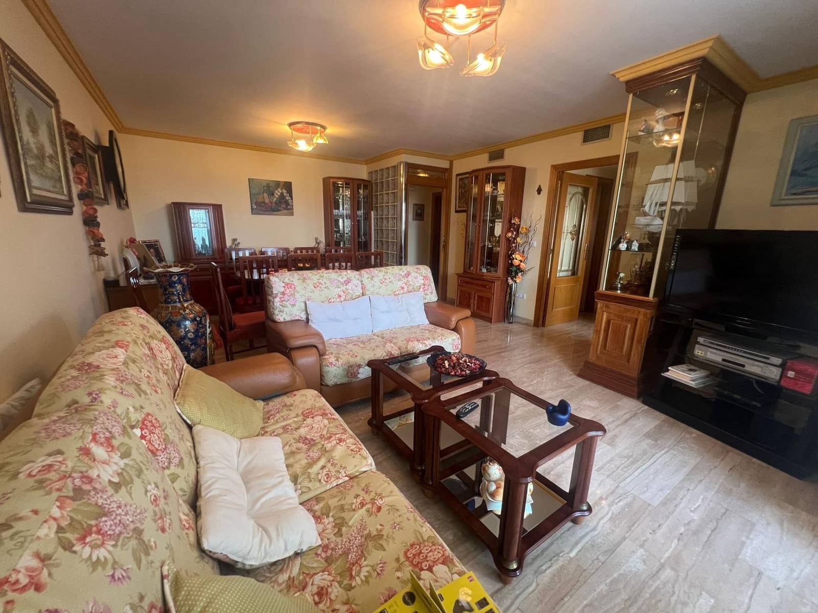 2 sovrum Lägenhet till salu i Benidorm med pool - 350 000 € (Ref: 9192352)