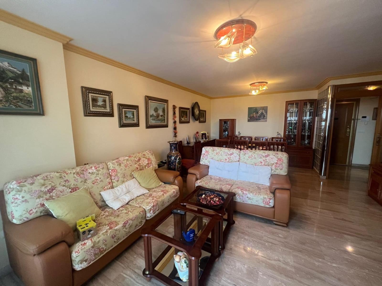 2 sovrum Lägenhet till salu i Benidorm med pool - 350 000 € (Ref: 9192352)