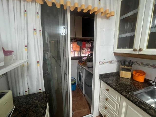 2 sovrum Lägenhet till salu i Playa Poniente, Benidorm med pool - 350 000 € (Ref: 9192352)