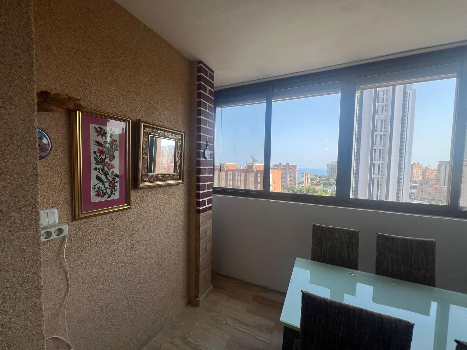2 sovrum Lägenhet till salu i Benidorm med pool - 350 000 € (Ref: 9192352)