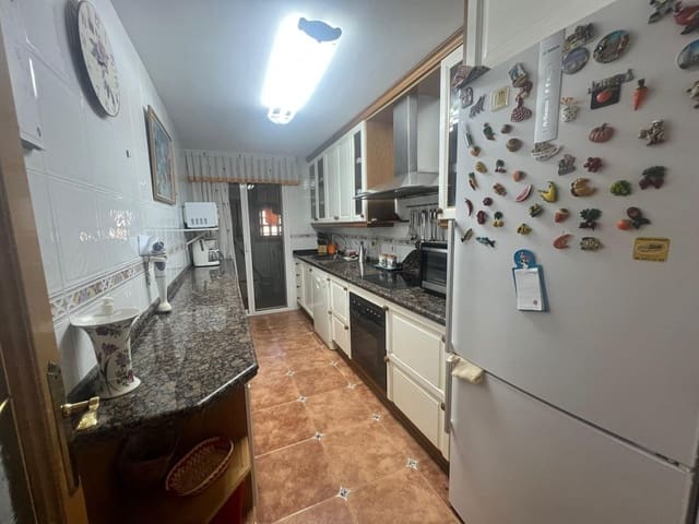 2 sovrum Lägenhet till salu i Playa Poniente, Benidorm med pool - 350 000 € (Ref: 9192352)