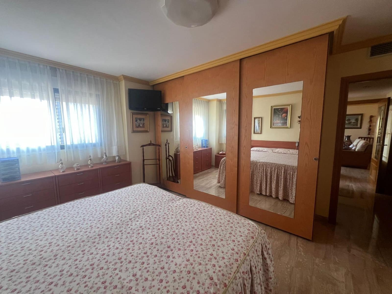 2 sovrum Lägenhet till salu i Benidorm med pool - 350 000 € (Ref: 9192352)