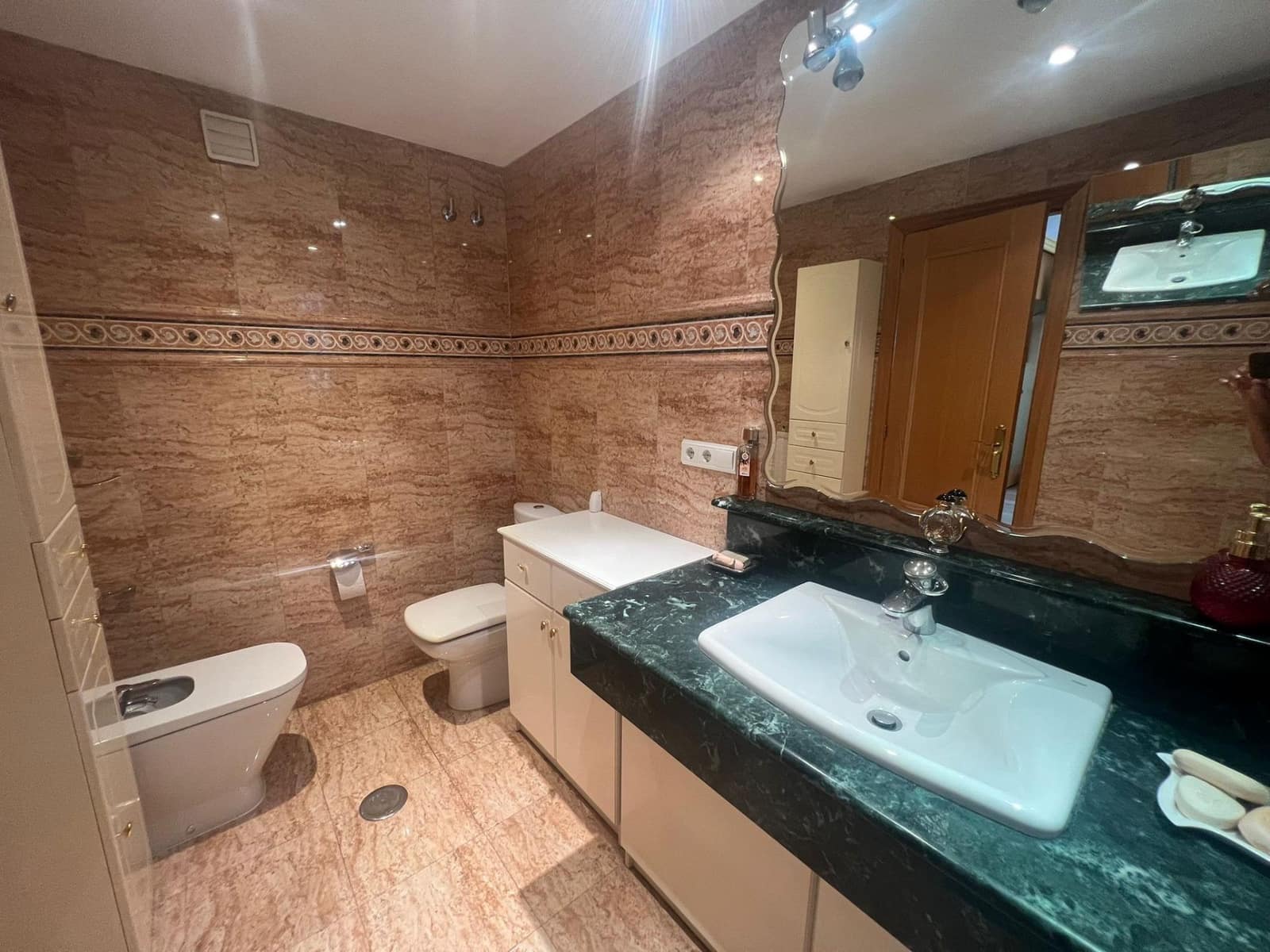 2 sovrum Lägenhet till salu i Benidorm med pool - 350 000 € (Ref: 9192352)