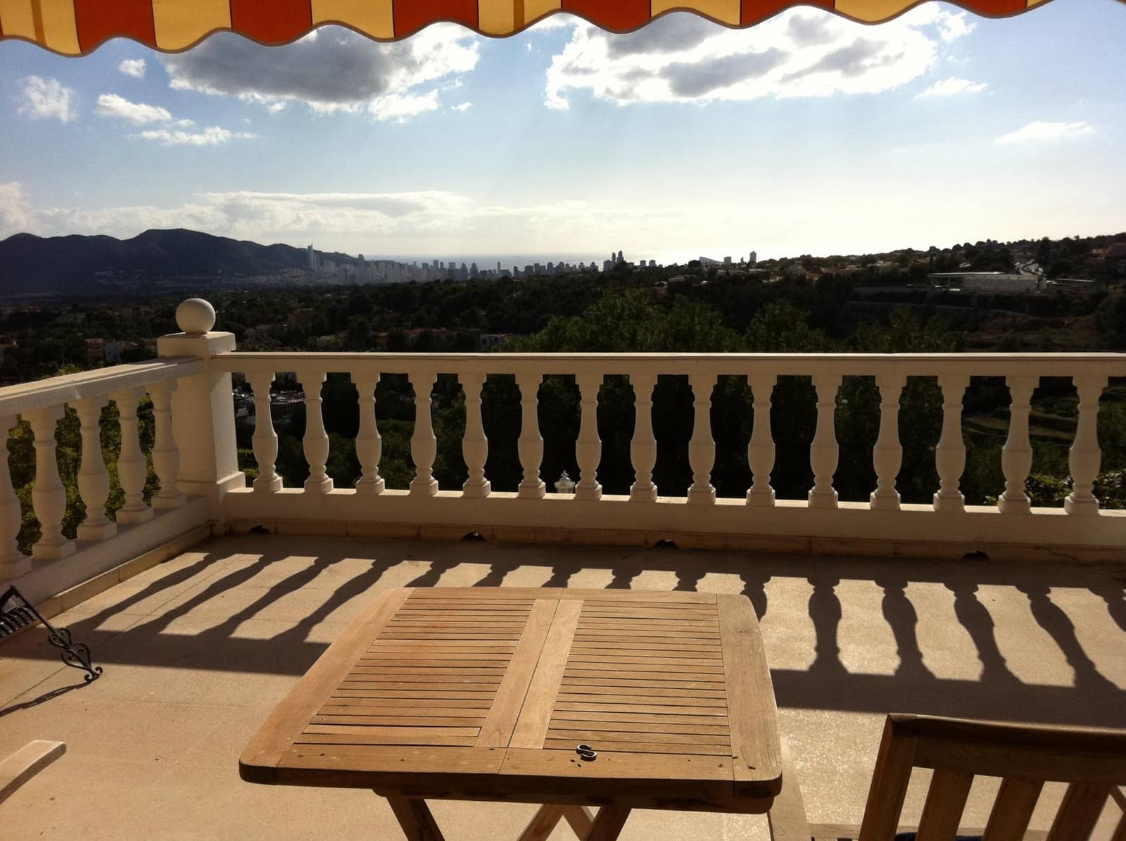 Chalet de 7 habitaciones en La Nucia en venta con piscina garaje - 950.000 € (Ref: 9255306)