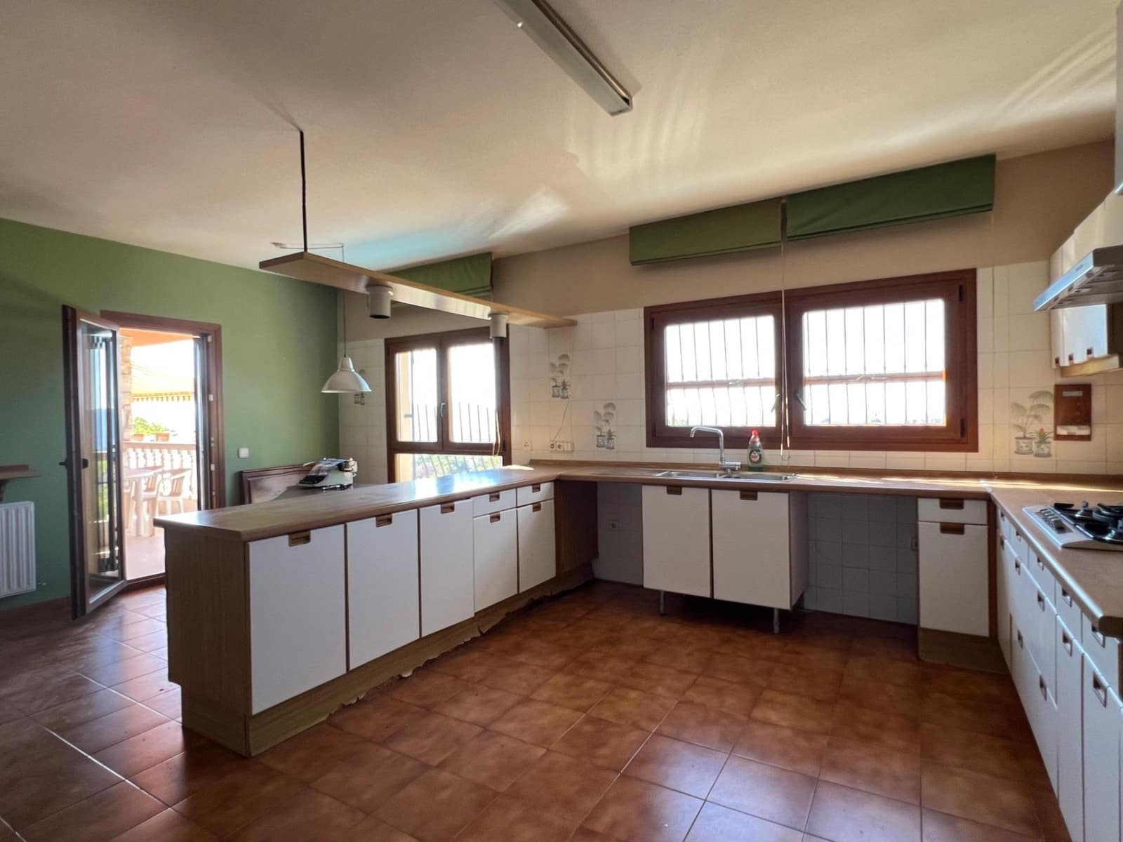 Chalet de 7 habitaciones en La Nucia en venta con piscina garaje - 950.000 € (Ref: 9255306)