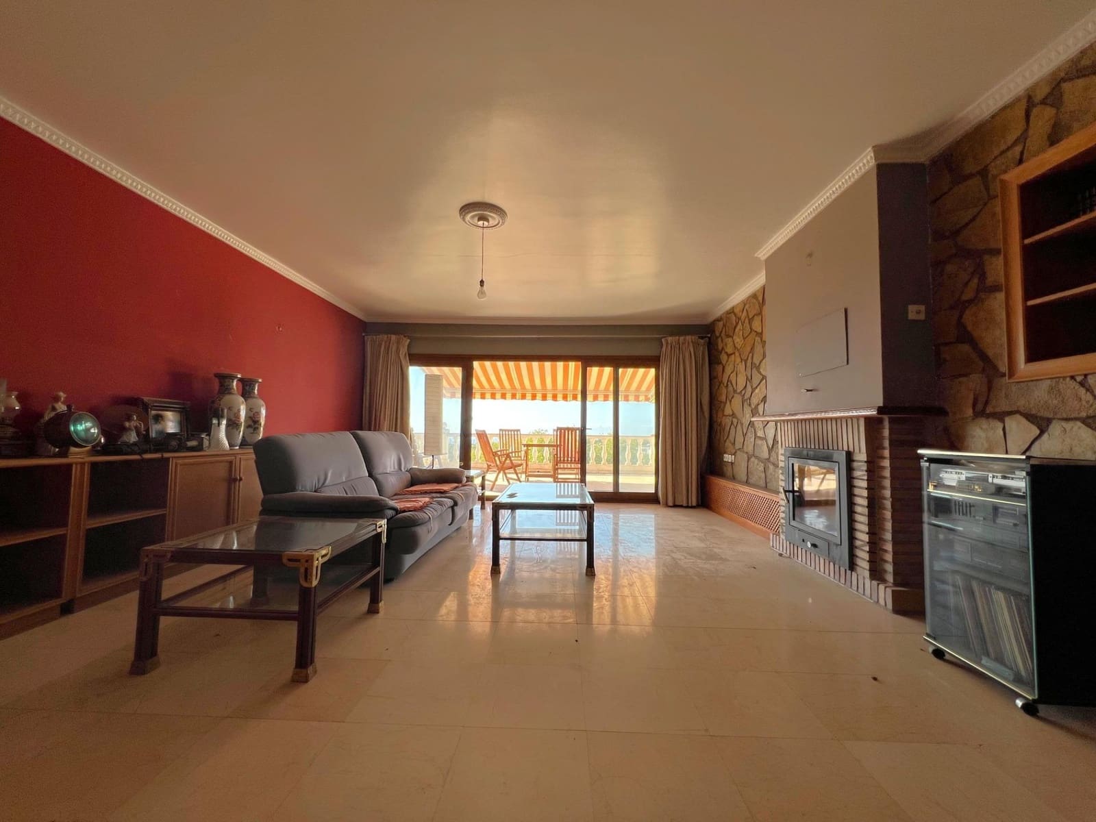 Chalet de 7 habitaciones en La Nucia en venta con piscina garaje - 950.000 € (Ref: 9255306)