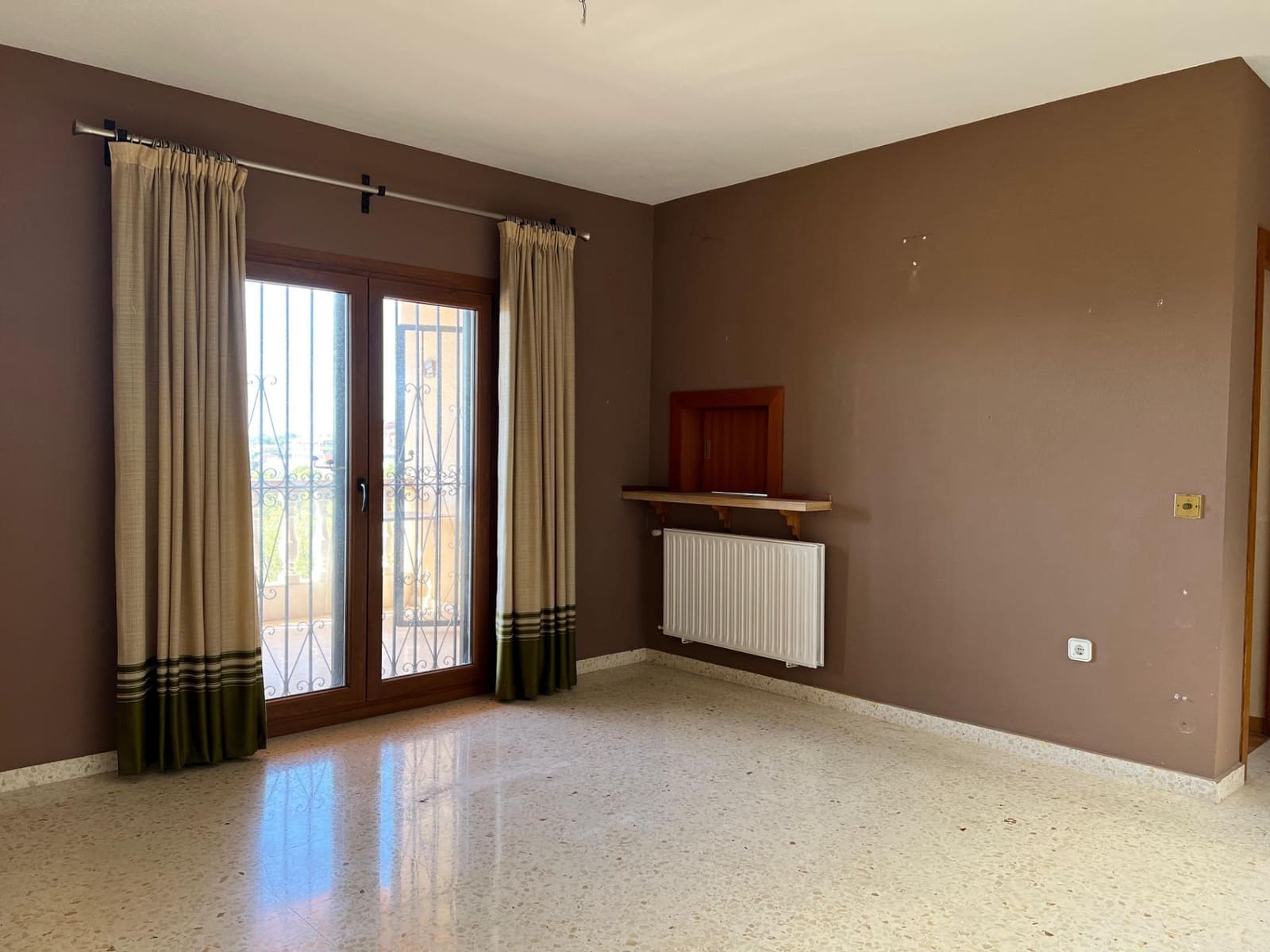 Chalet de 7 habitaciones en La Nucia en venta con piscina garaje - 950.000 € (Ref: 9255306)