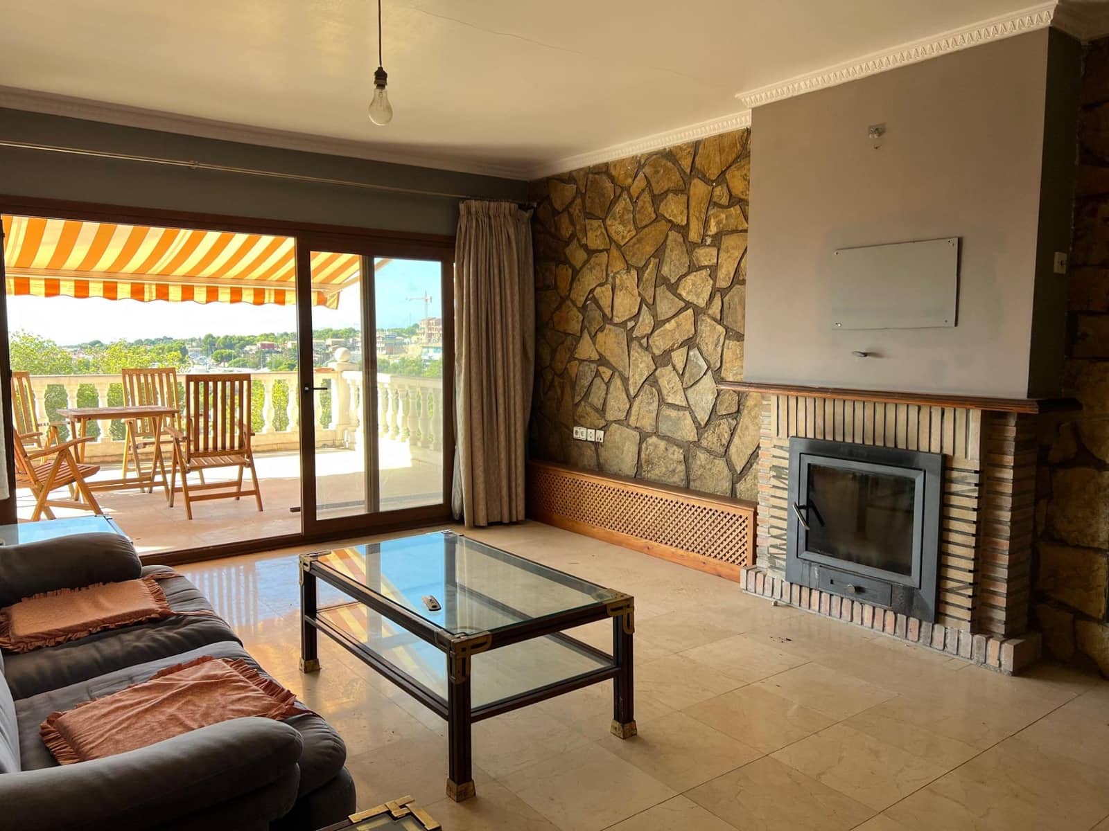 Chalet de 7 habitaciones en La Nucia en venta con piscina garaje - 950.000 € (Ref: 9255306)