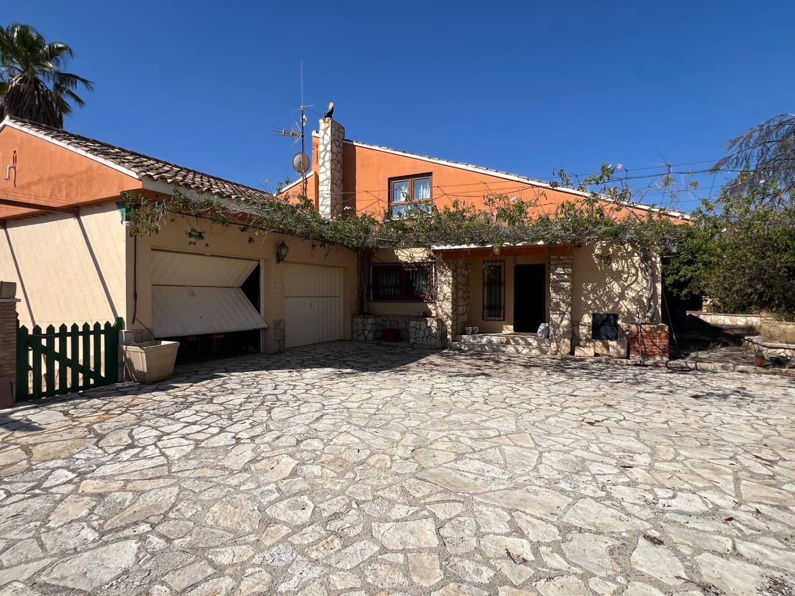 Chalet de 7 habitaciones en La Nucia en venta con piscina garaje - 950.000 € (Ref: 9255306)