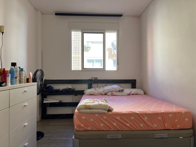 3 makuuhuone Asunto myytävänä paikassa Poniente, Benidorm mukana 
autotalli - 231 000 € (Ref: 9255307)