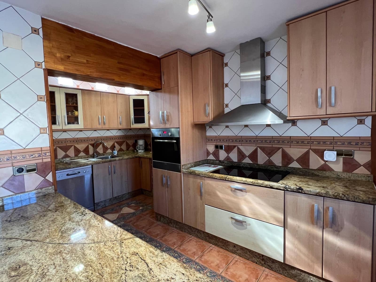 4 makuuhuone Huvila myytävänä paikassa Barranco Hondo - 635 000 € (Ref: 9255309)