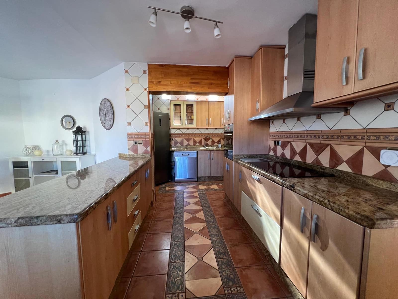 4 makuuhuone Huvila myytävänä paikassa Barranco Hondo - 635 000 € (Ref: 9255309)