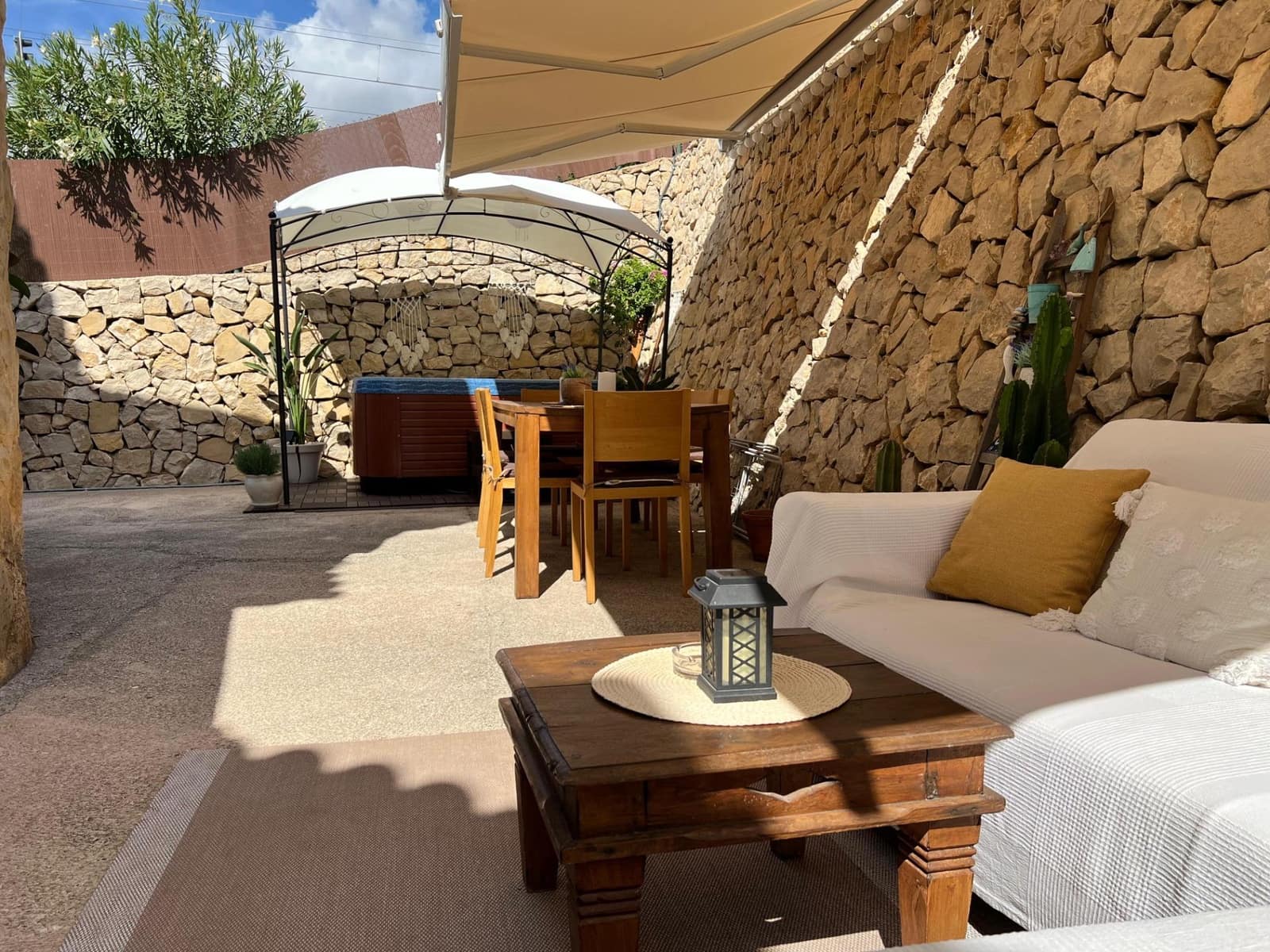 2 chambre Villa/Maison Mitoyenne à vendre à El Campello avec piscine - 690 000 € (Ref: 9257317)