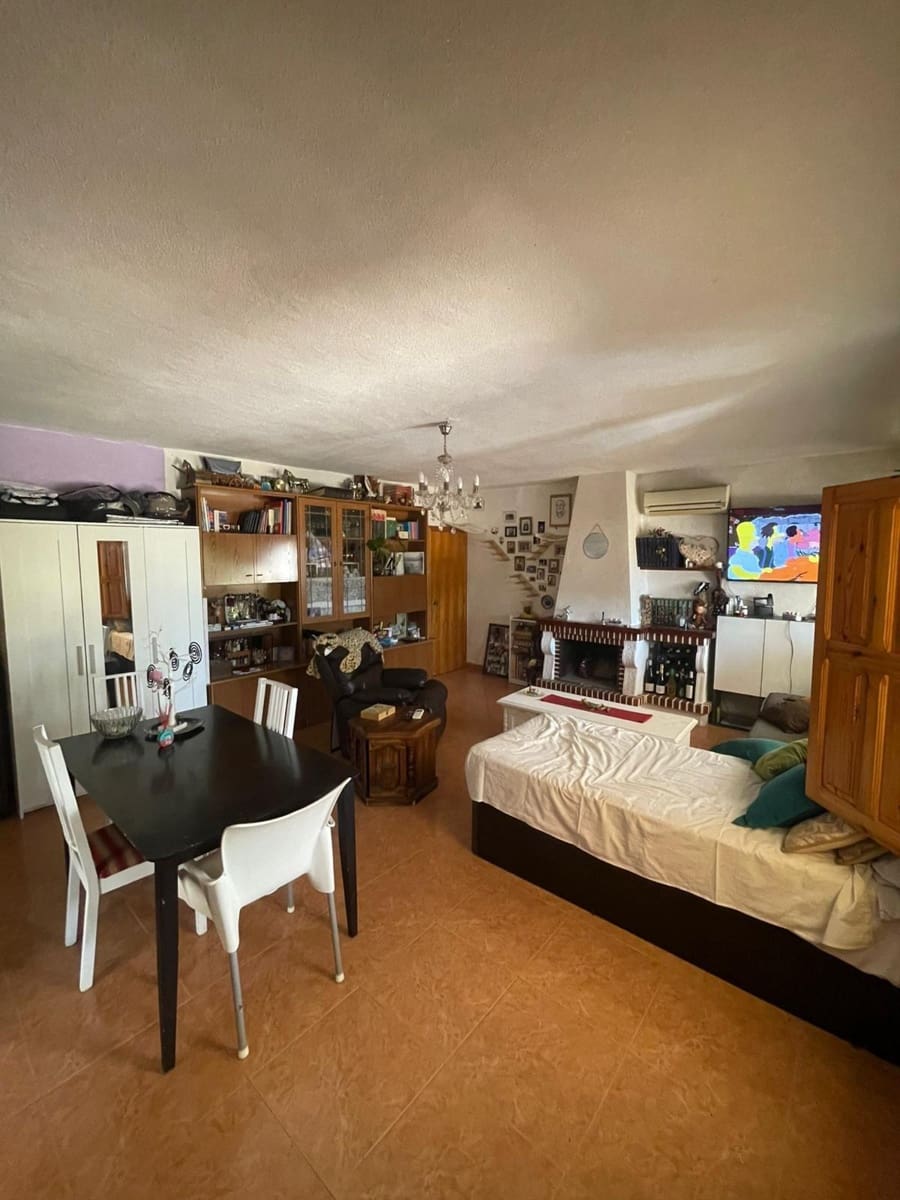 4 makuuhuone Huvila myytävänä paikassa Busot - 350 000 € (Ref: 9262621)