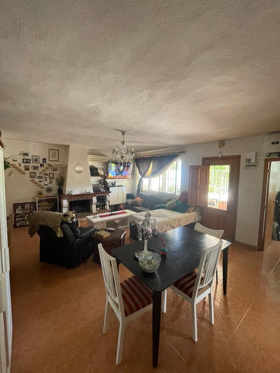 4 makuuhuone Huvila myytävänä paikassa Busot - 350 000 € (Ref: 9262621)