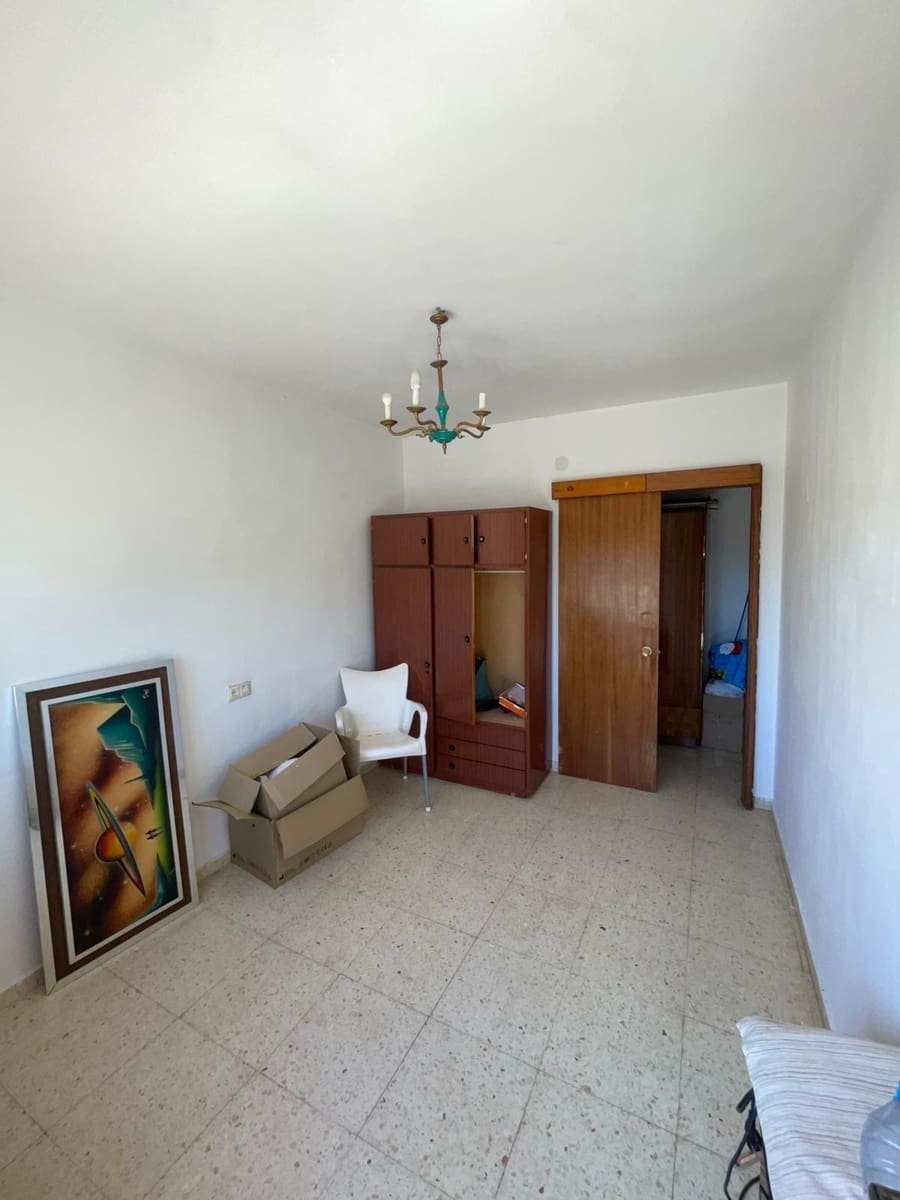 4 makuuhuone Huvila myytävänä paikassa Busot - 350 000 € (Ref: 9262621)