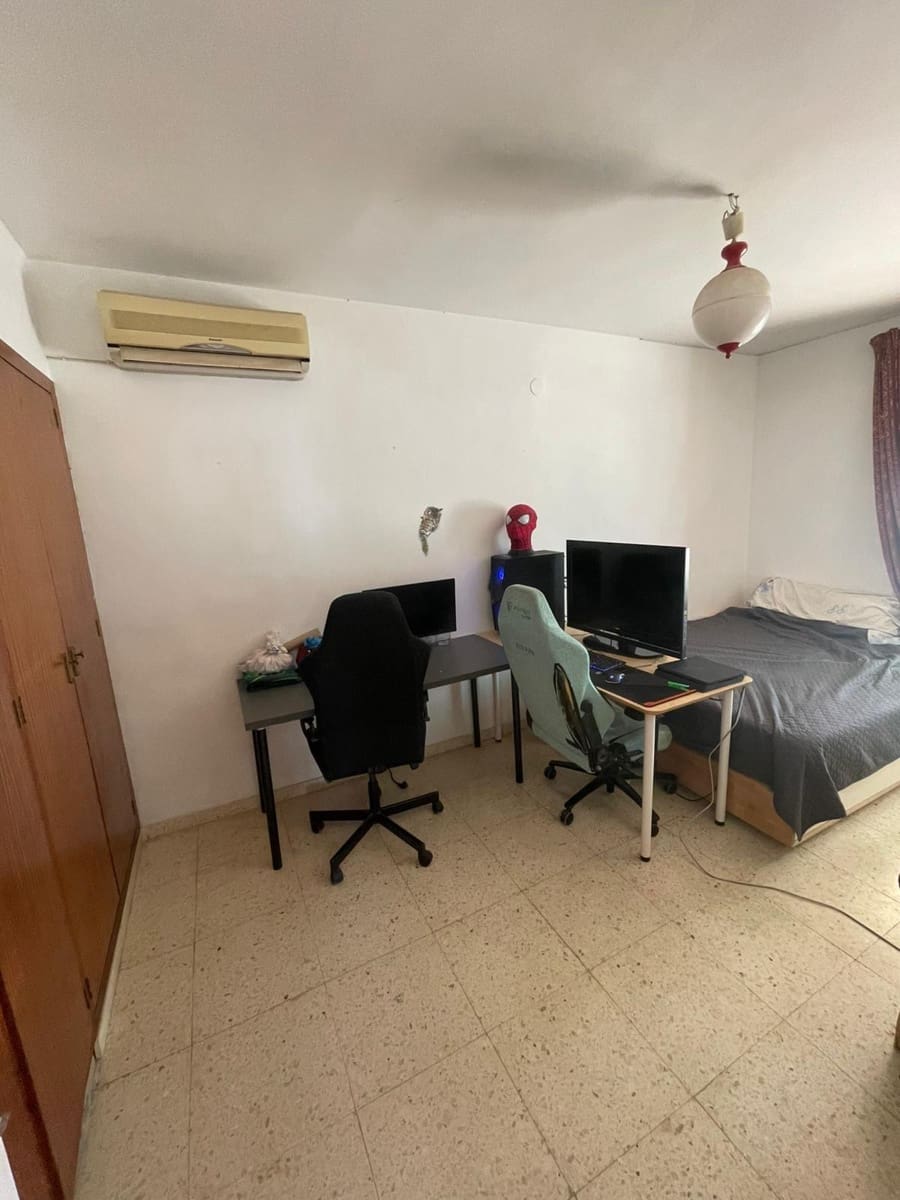 4 makuuhuone Huvila myytävänä paikassa Busot - 350 000 € (Ref: 9262621)