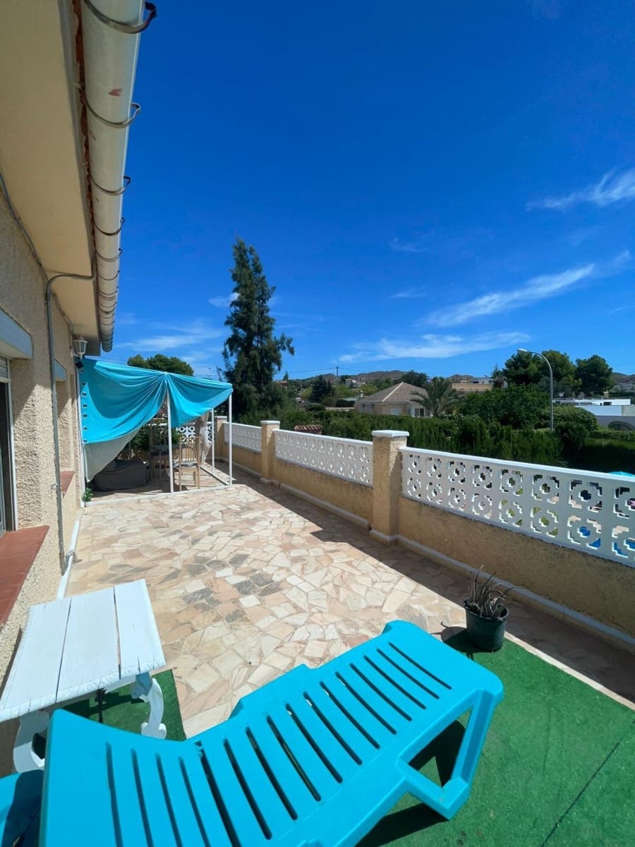 4 makuuhuone Huvila myytävänä paikassa Busot - 350 000 € (Ref: 9262621)