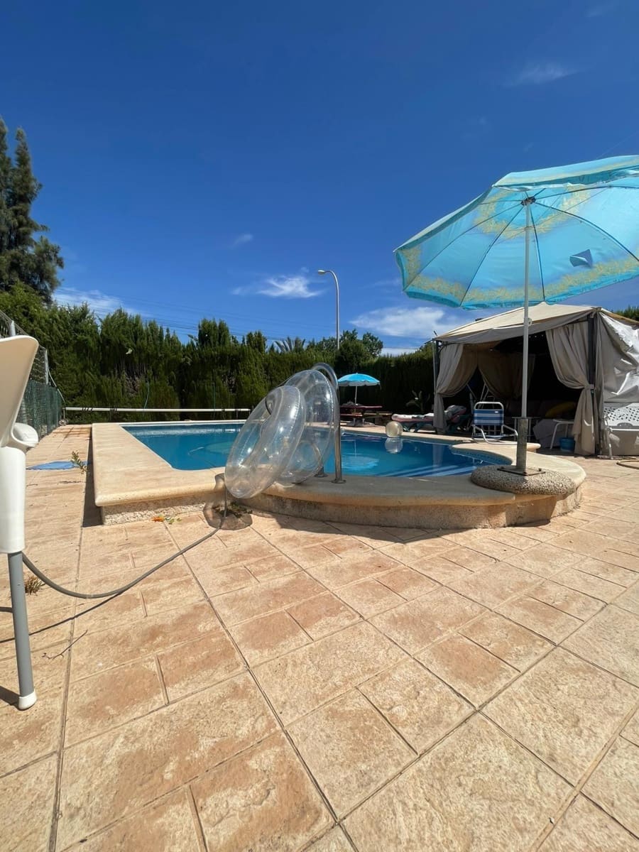 4 makuuhuone Huvila myytävänä paikassa Busot - 350 000 € (Ref: 9262621)