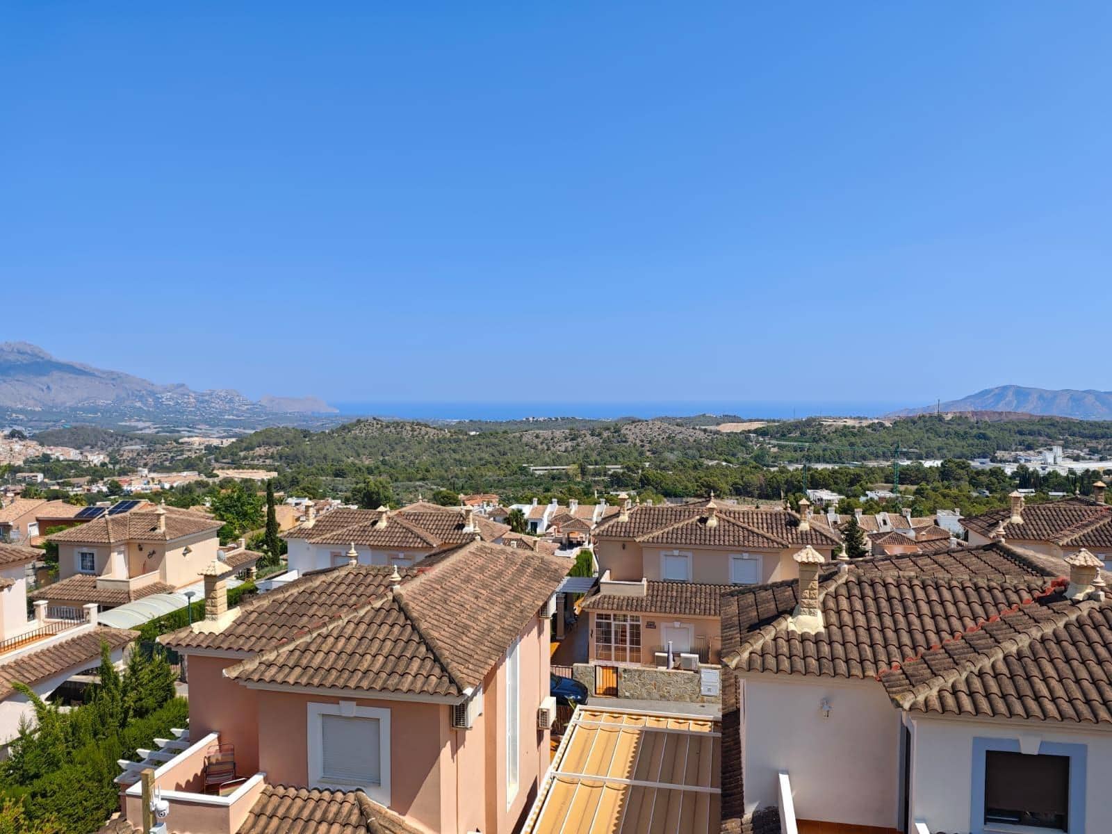 3 soveværelse Villa til leje i Polop - € 1.700 (Ref: 9303559)