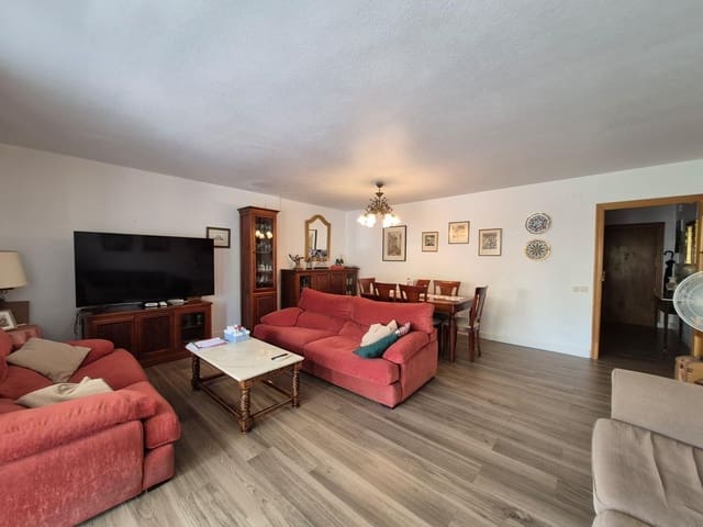 Piso de 3 habitaciones en La Nucia en venta con garaje - 242.000 € (Ref: 9303560)