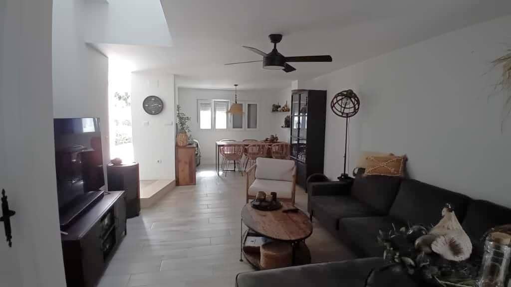 2 makuuhuone Rivitalo myytävänä paikassa La Nucia mukana uima-altaan 
autotalli - 245 000 € (Ref: 9308529)