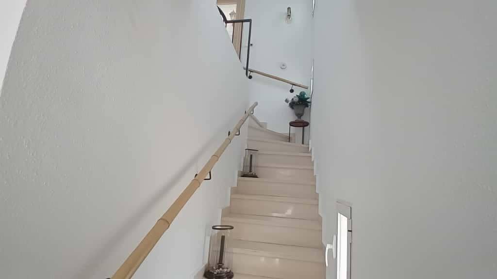 2 makuuhuone Rivitalo myytävänä paikassa La Nucia mukana uima-altaan 
autotalli - 245 000 € (Ref: 9308529)