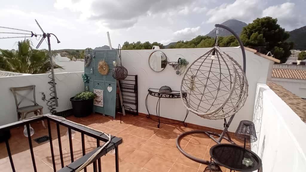 2 makuuhuone Rivitalo myytävänä paikassa La Nucia mukana uima-altaan 
autotalli - 245 000 € (Ref: 9308529)