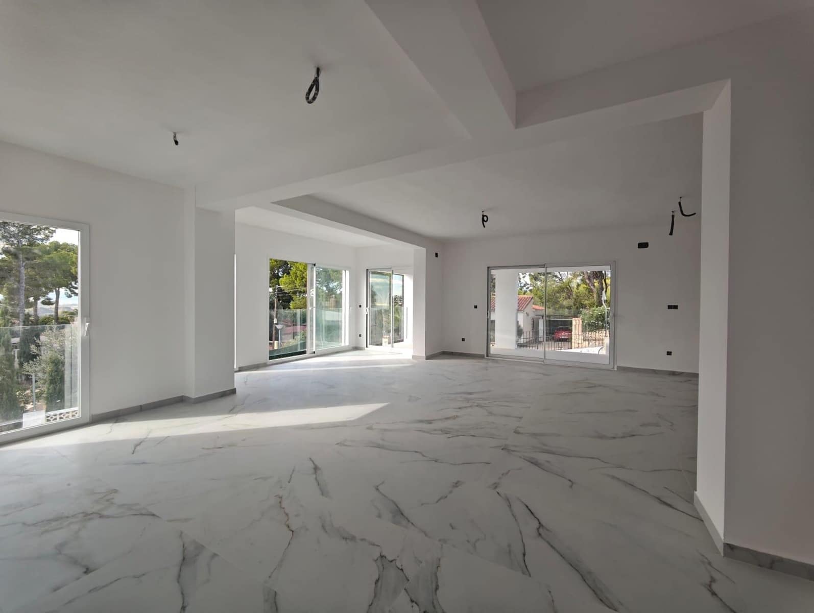 4 bedroom Villa for sale in Altea with garage - € 835,000 (Ref: 9347379)