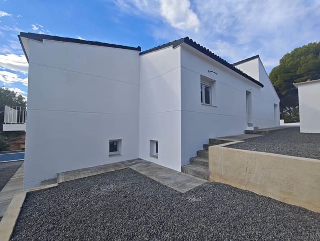 Chalet de 4 habitaciones en Altea en venta con garaje - 835.000 € (Ref: 9347379)